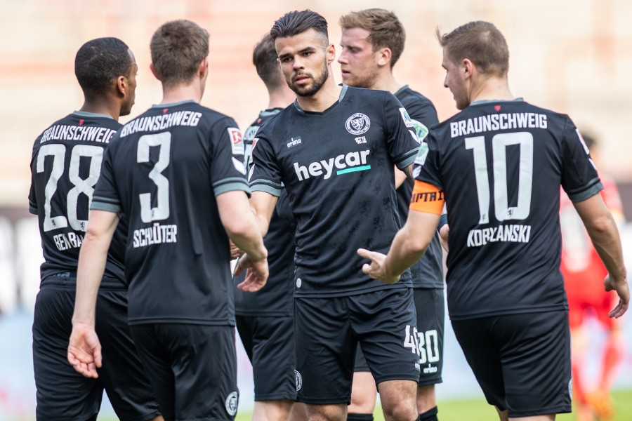 Eintracht Braunschweig hat am Donnerstag beim Tabellen-Siebten der Bundesliga gewonnen. Die Löwen besiegten Union Berlin mit 2:1.