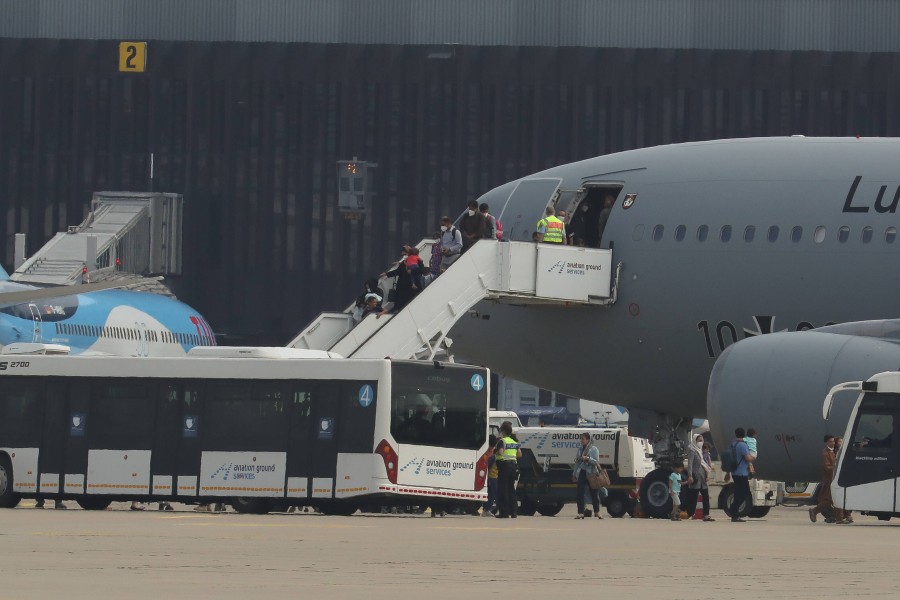 Flughafen Hannover: Die Maschine nach dem Einsatz in Afghanistan. 