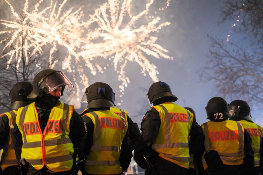 Die Polizei hat für die Silvesternacht strenge Kontrollen angekündigt. (Archivbild)