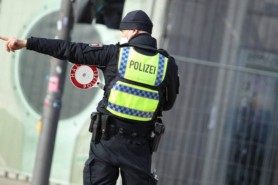 Die Polizei Helmstedt hat einen Mann in Söllingen kontrolliert. Es kam zu skurrilen Szenen! (Symbolbild)