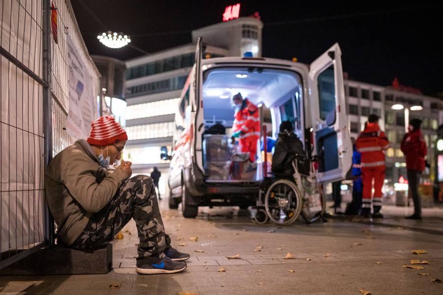 In Hannover kümmert sich ein Kältebus um die ärmsten der Armen. Dass es auch böse Menschen gibt, mussten mindestens zwei Obdachlose jetzt erfahren...