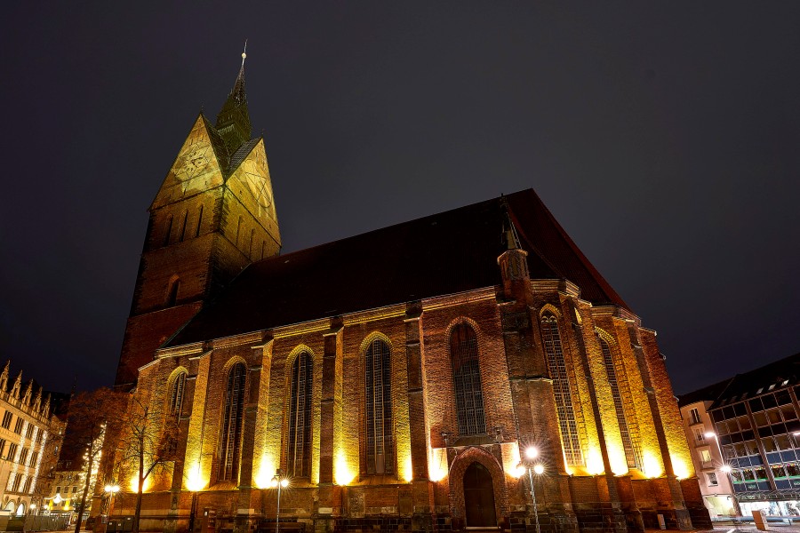Hannover: Streit um ein neues Fenster für die Marktkirche. 