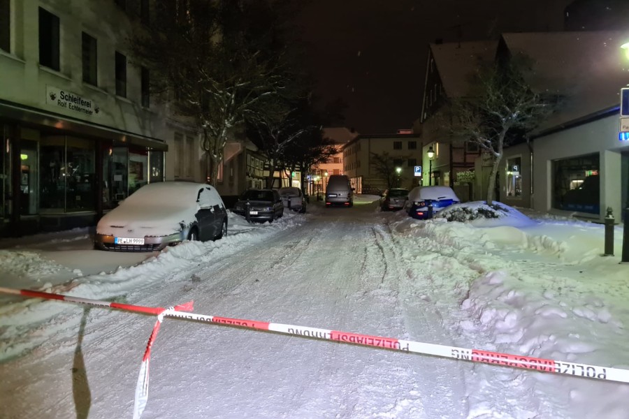 In der Bodenstedtstraße in Peine wurde eine Frau bei einem Überfall getötet. Ihr Mann überlebte schwer verletzt.