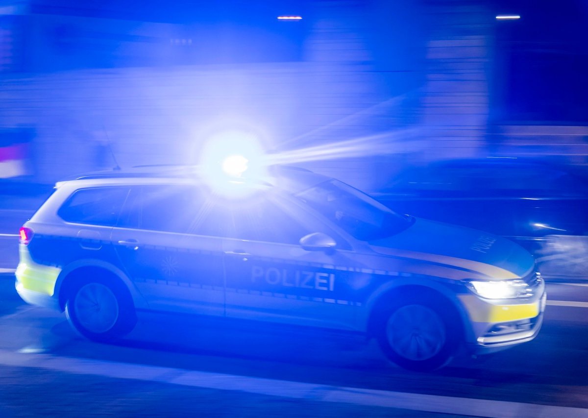 polizei salzgitter blaulicht nacht