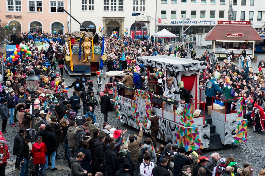 Der "Schoduvel" gilt als der größte Karnevalsumzüge in Norddeutschland. Auf so wunderschön bunte Bilder müssen wir dieses Jahr allerdings verzichten. (Archivbild)