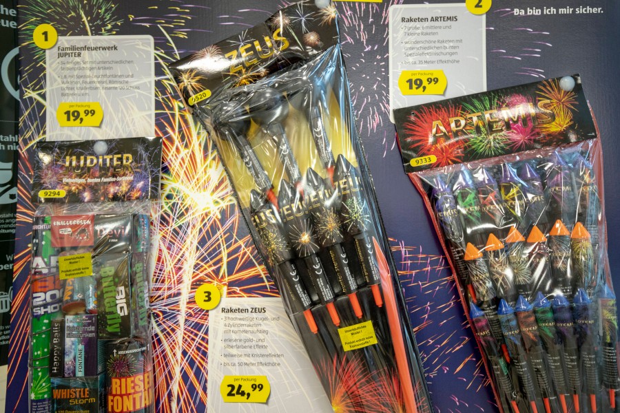 Normalerweise würden Pyro-Fans bald die Supermärkte stürmen, um Feuerwerkskörper zu kaufen. Doch in diesem Jahr ist es aufgrund der Corona-Pandemie verboten.