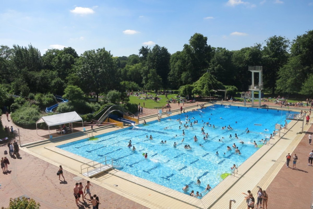 stadtbad buergerpark schwimmbad freibad