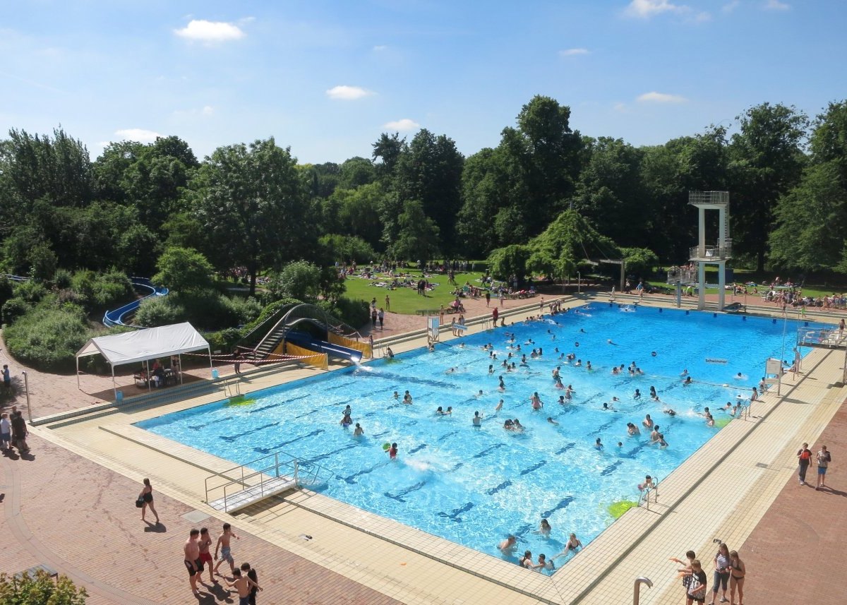 stadtbad buergerpark schwimmbad freibad