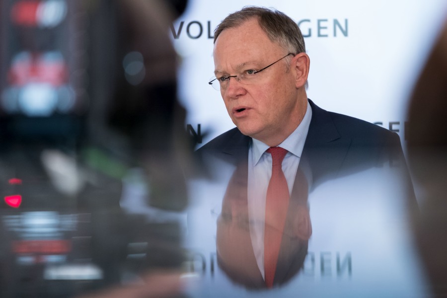 Niedersachsens Ministerpräsident Stephan Weil (SPD) macht sich große Sorgen – aber nicht nur um VW. (Archivbild)