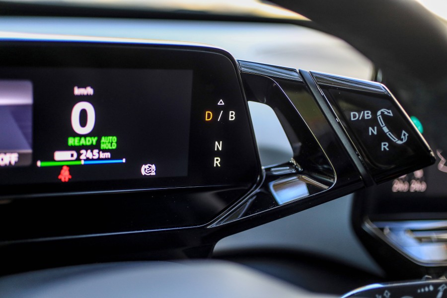 VW: Die Strompreise für E-Autos sind überteuert. 