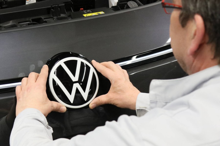 VW und IG Metall wollen wieder verhandeln. Was springt für die Mitarbeiter raus?