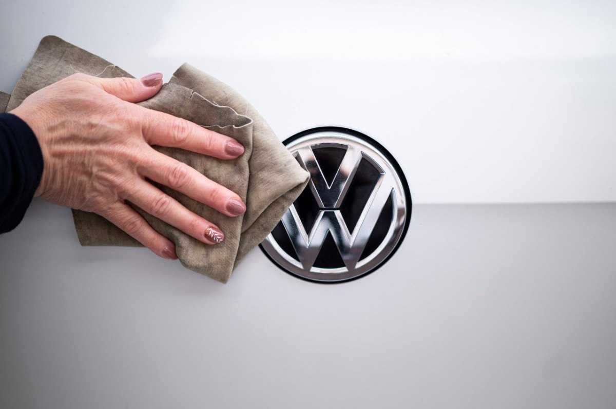 vw logo.jpg