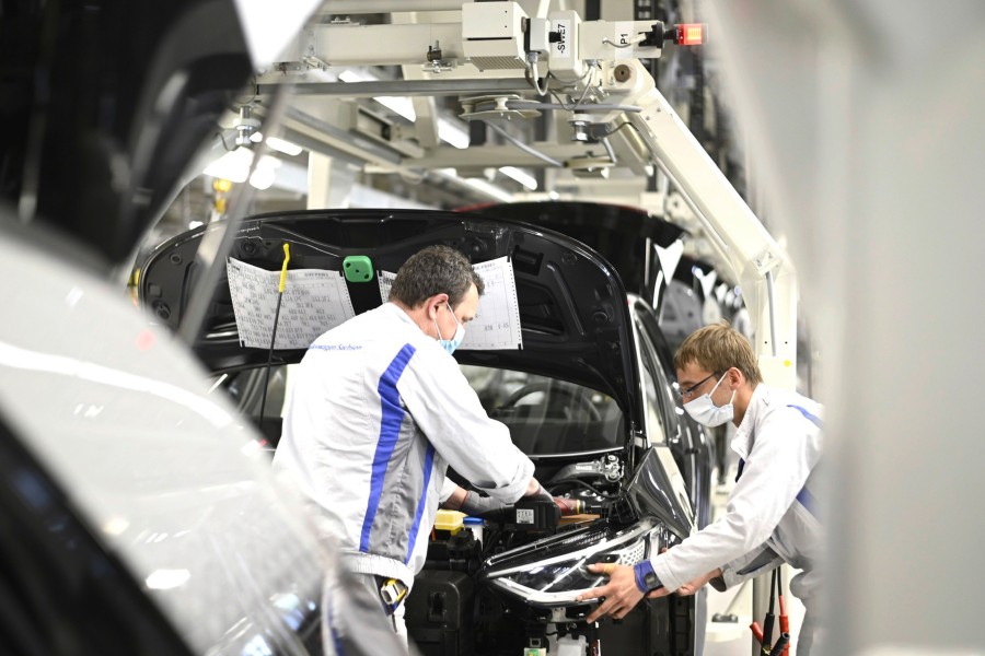 Heißen bei VW Mitarbeiter nicht mehr „Mitarbeiter“? Gut möglich, dass auch Volkswagen seine Sprache ändert. (Symbolbild) 