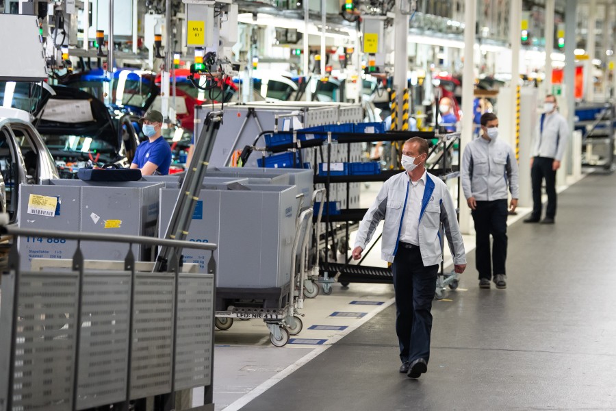 Bei VW in Wolfsburg kommt's erneut zu Kurzarbeit. (Archivbild)