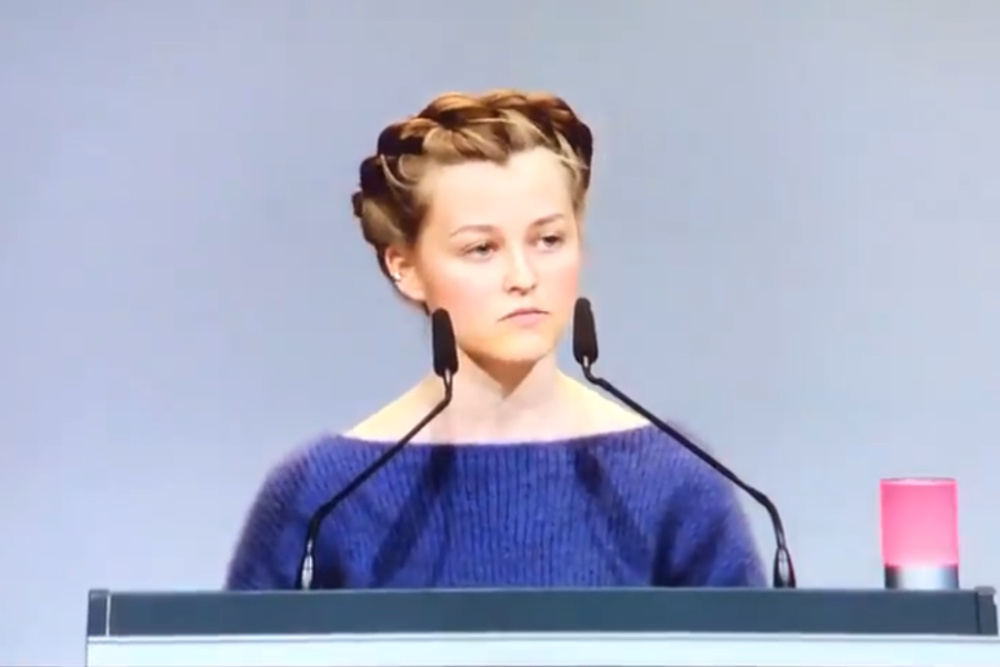 Klimaschutzaktivistin Clara Mayer sitzt mit im Boot. (Archivbild)