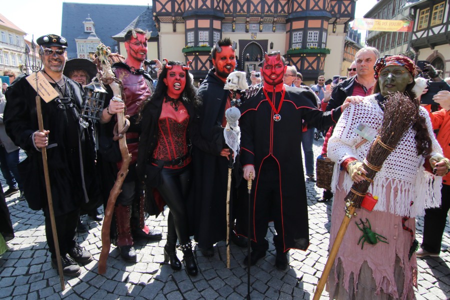 Im Harz treffen sich wieder Hexen und Teufel, um den Winter zu vertreiben. (Archivbild)