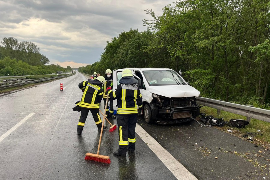 Auf der A39 hat es gekracht. 