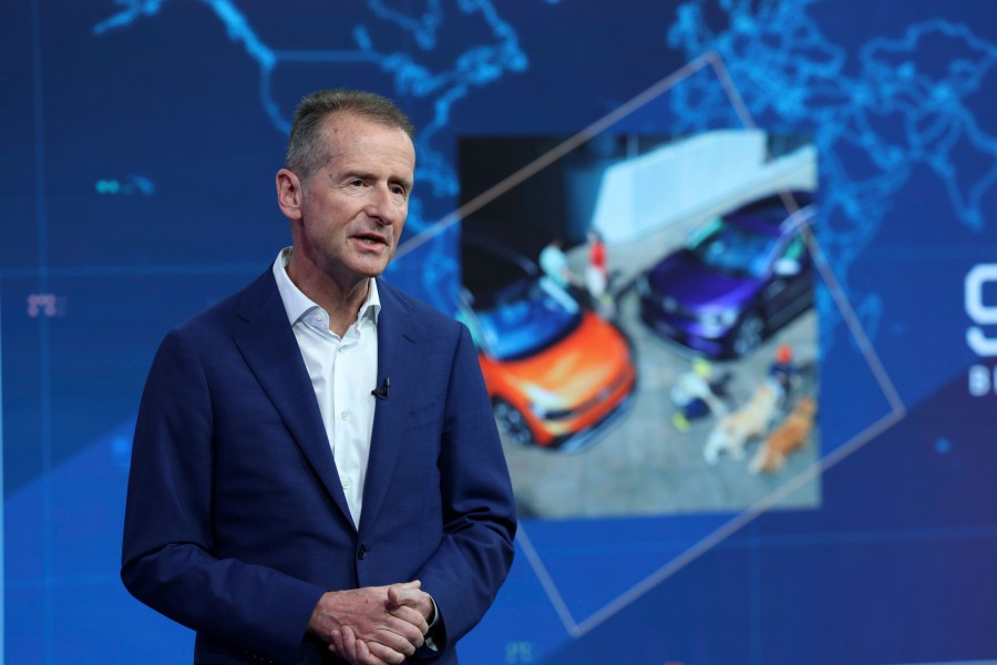 VW-Boss Herbert Diess hat Anfang des Jahres die hauseigene Software-Einheit Cariad zur Chefsache gemacht – aber dort läuft es offenbar alles andere als rund. Der Druck wächst. (Archivbild)