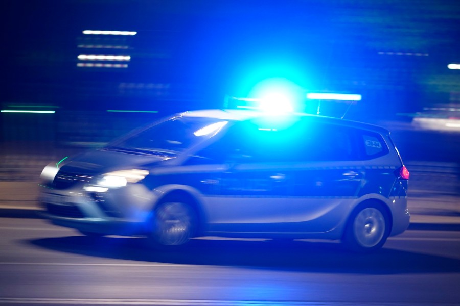 Die Polizei verfolgte einen Motorradfahrer von der A2 in Braunschweig bis Helmstedt. Dort geschah das Unglück. (Symbolbild)