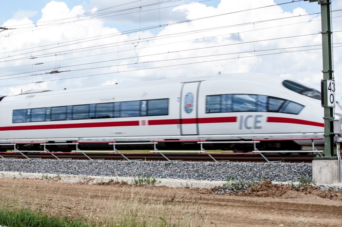 Braunschweig-Deutsche-Bahn.jpg