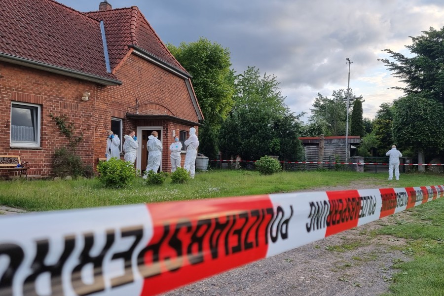 In der Region Hannover sind zwei Leichen gefunden worden. In der Region Hannover sind zwei Leichen gefunden worden.