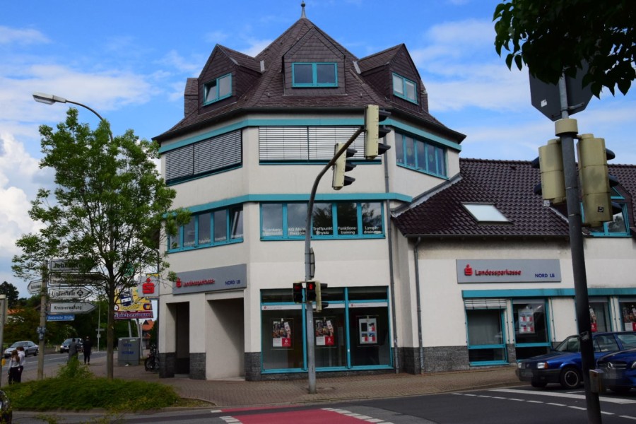 Die Sparkasse in Wolfenbüttel hat eine große Änderung angekündigt, die alle Kunden betrifft. 