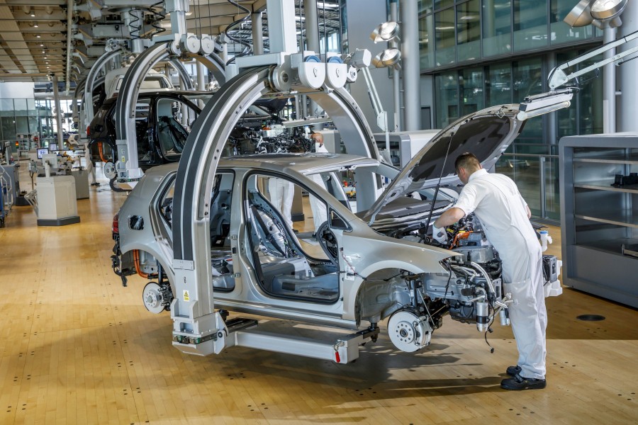 Bei VW können sich die Mitarbeiter Hoffnungen auf eine Gehaltssteigerung machen. (Symbolfoto)