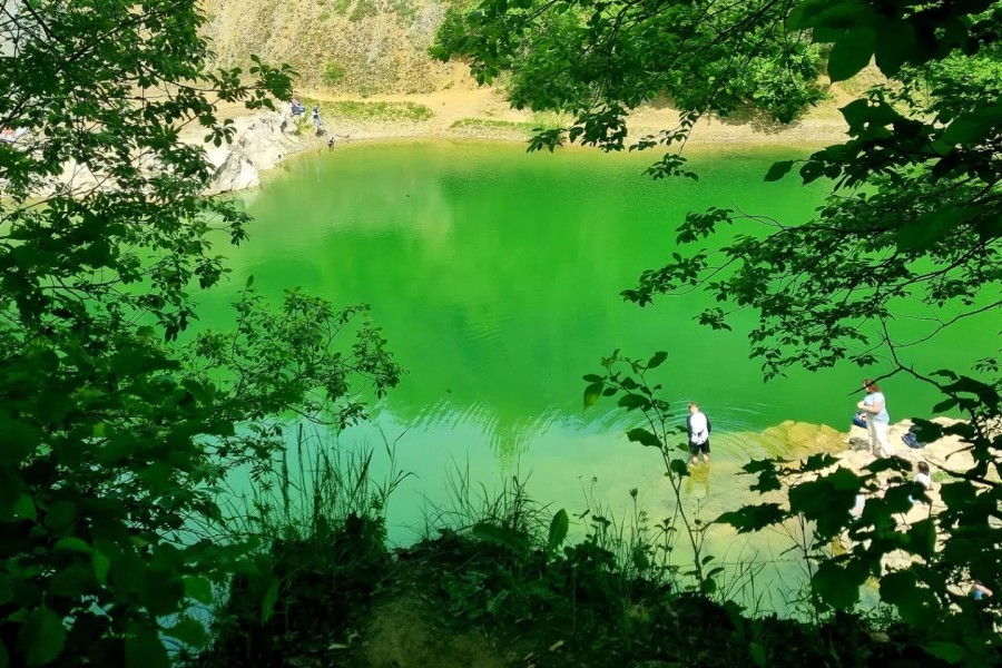 Marie teilte dieses Foto des Blauen Sees bei Facebook: „Der Blaue See, der eigentlich grün ist.“