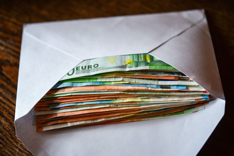 Ungewöhnlicher Fund in Peine! In dem Briefumschlag waren über 4.000 Euro. (Symbolbild)