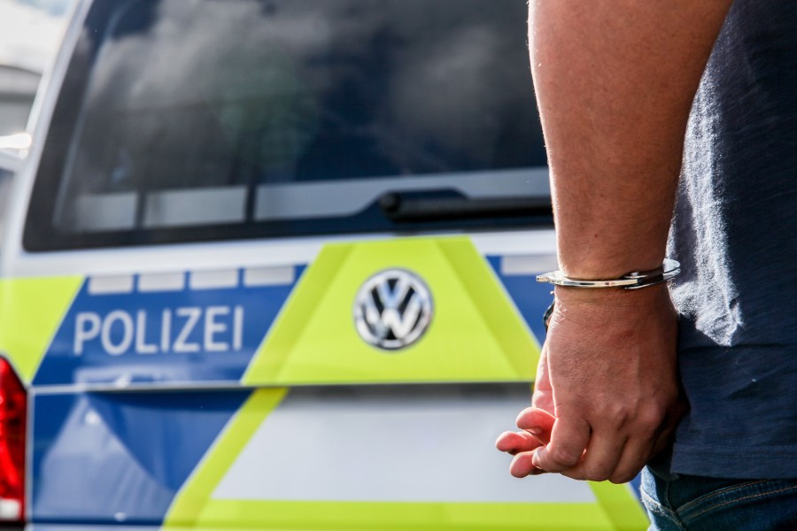 Nach einem Brand in einem Büro-Komplex von VW hat die Polizei jetzt einen Tatverdächtigen festgestellt. (Symbolbild)