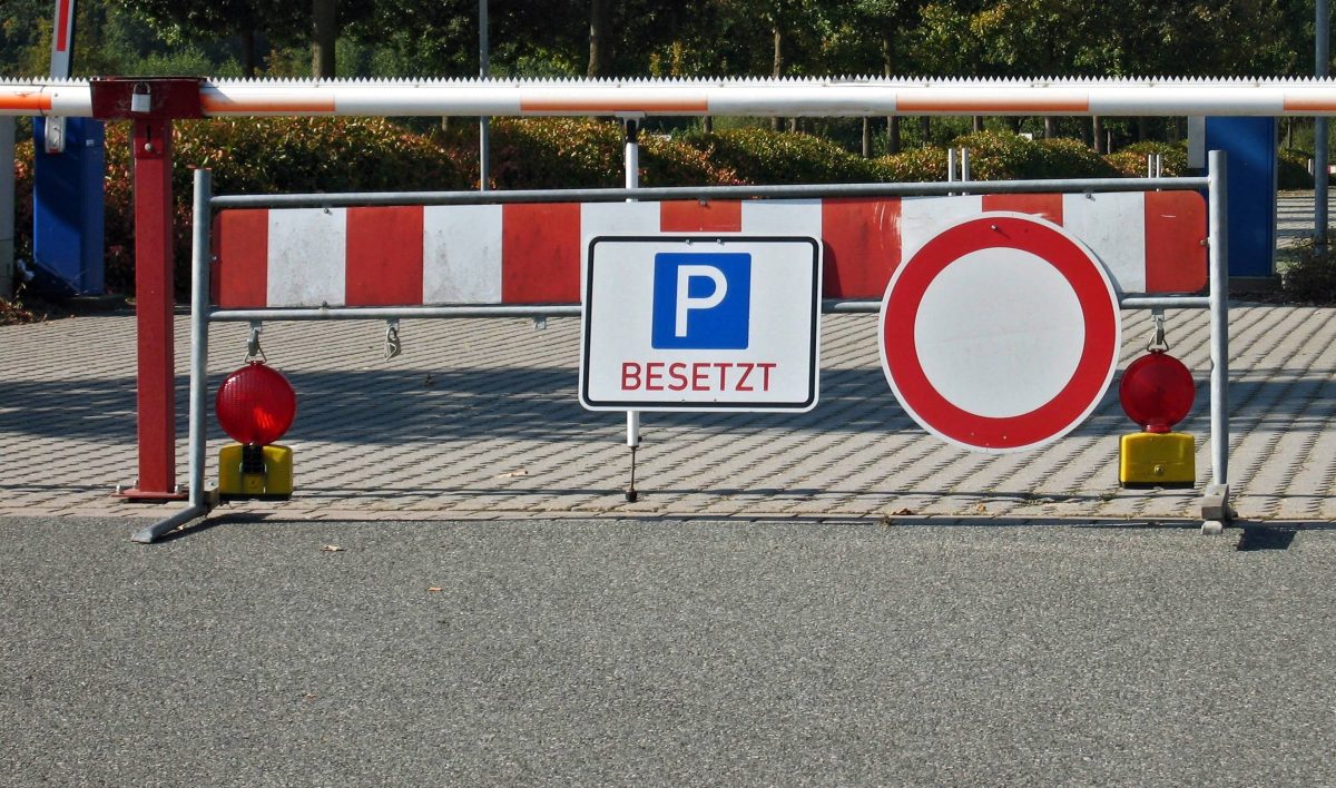 Gesperrter Parkplatz