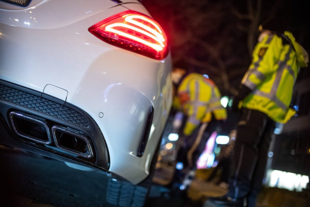 Die Polizei Braunschweig hat drei Fahrzeuge sichergestellt. Sie waren zu heftig aufgemotzt.