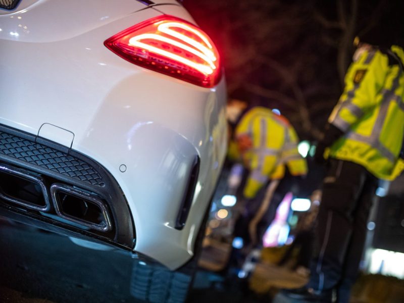 Die Polizei Braunschweig hat drei Fahrzeuge sichergestellt. Sie waren zu heftig aufgemotzt.