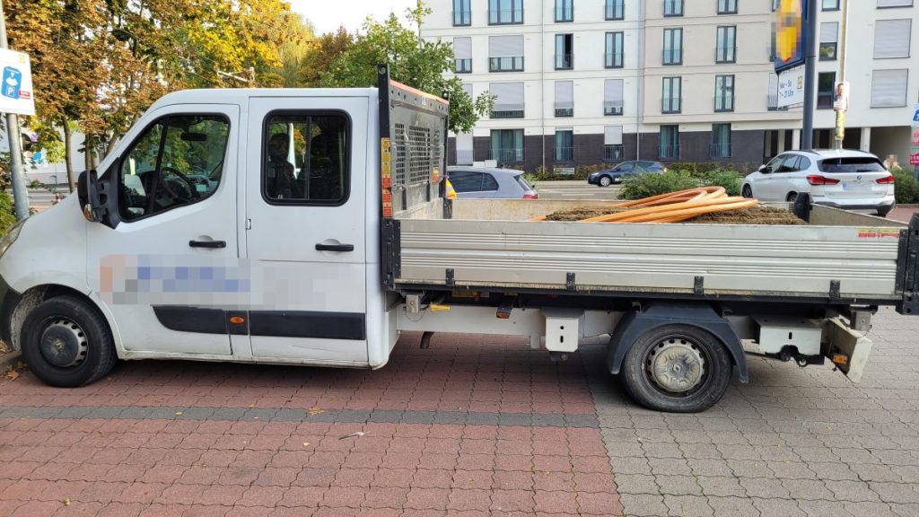 Die Polizei braunschweig hat einen Transporter aus dem Verkehr gezogen.