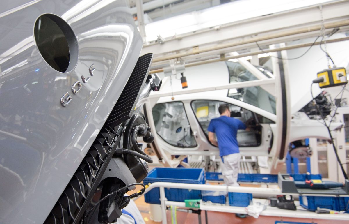 Mehrere VW-Mitarbeiter im Werk Wolfsburg starten 