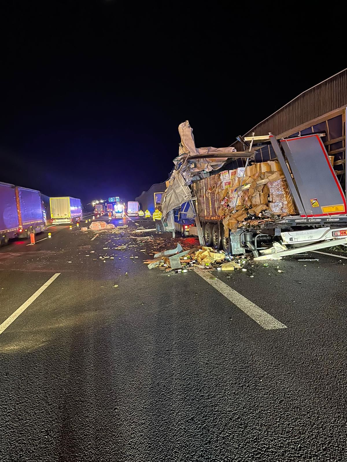 Lkw-Crash auf der A2 im Kreis Helmstedt!