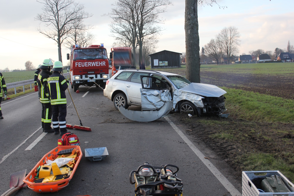 Schwerer Verkehrsunfall auf der B65 zwischen Mehrum und Schwicheldt!