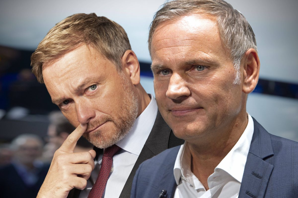 VW-Chef Oliver Blume (rechts) hat Bundesfinanzminister Christian Lindner (FDP) eine Antwort gegeben, die der wohl so nicht hören wollte.