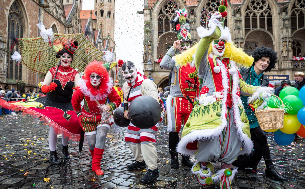 Der "Schoduvel" in Braunschweig gilt als größter Karnevalsumzug in Norddeutschland.