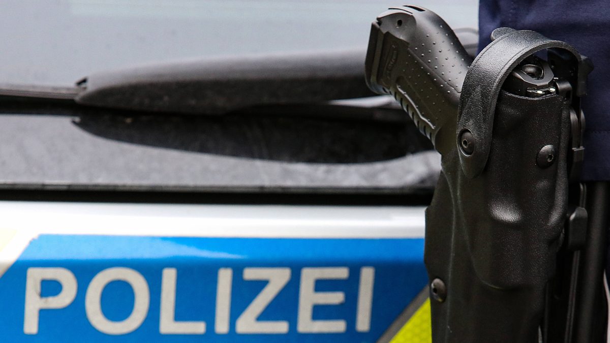 Es gibt weiter Diskussionen um den Tod eines Mannes nach einem Polizei-Einsatz in Braunschweig. Seine Familie hat gleich mehrere Anliegen.