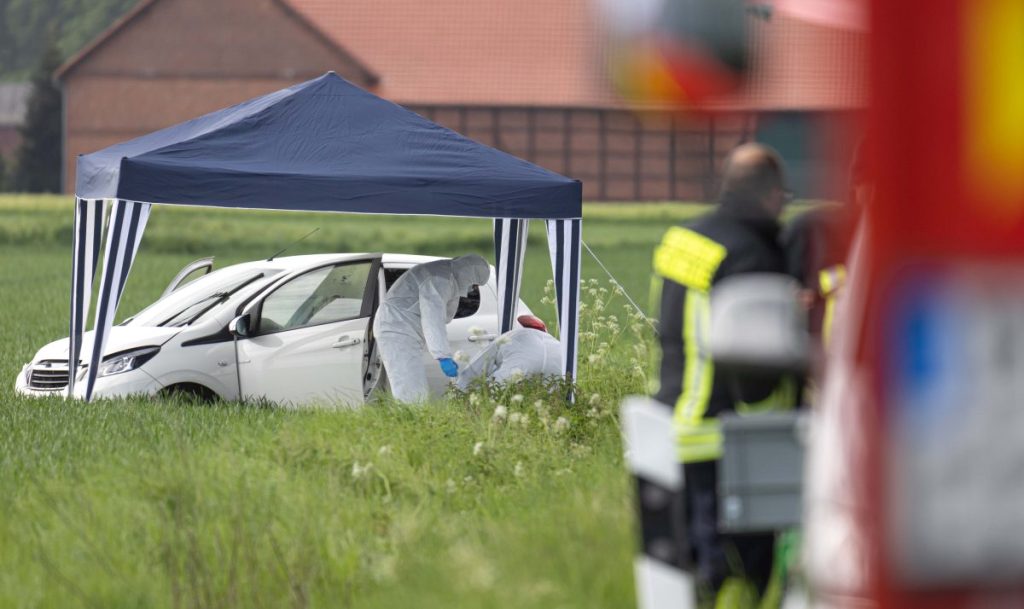 Ungewöhnlicher Todesfall im Landkreis Peine! Die Polizei findet eine Leiche in einem Auto – woran starb der Mann?