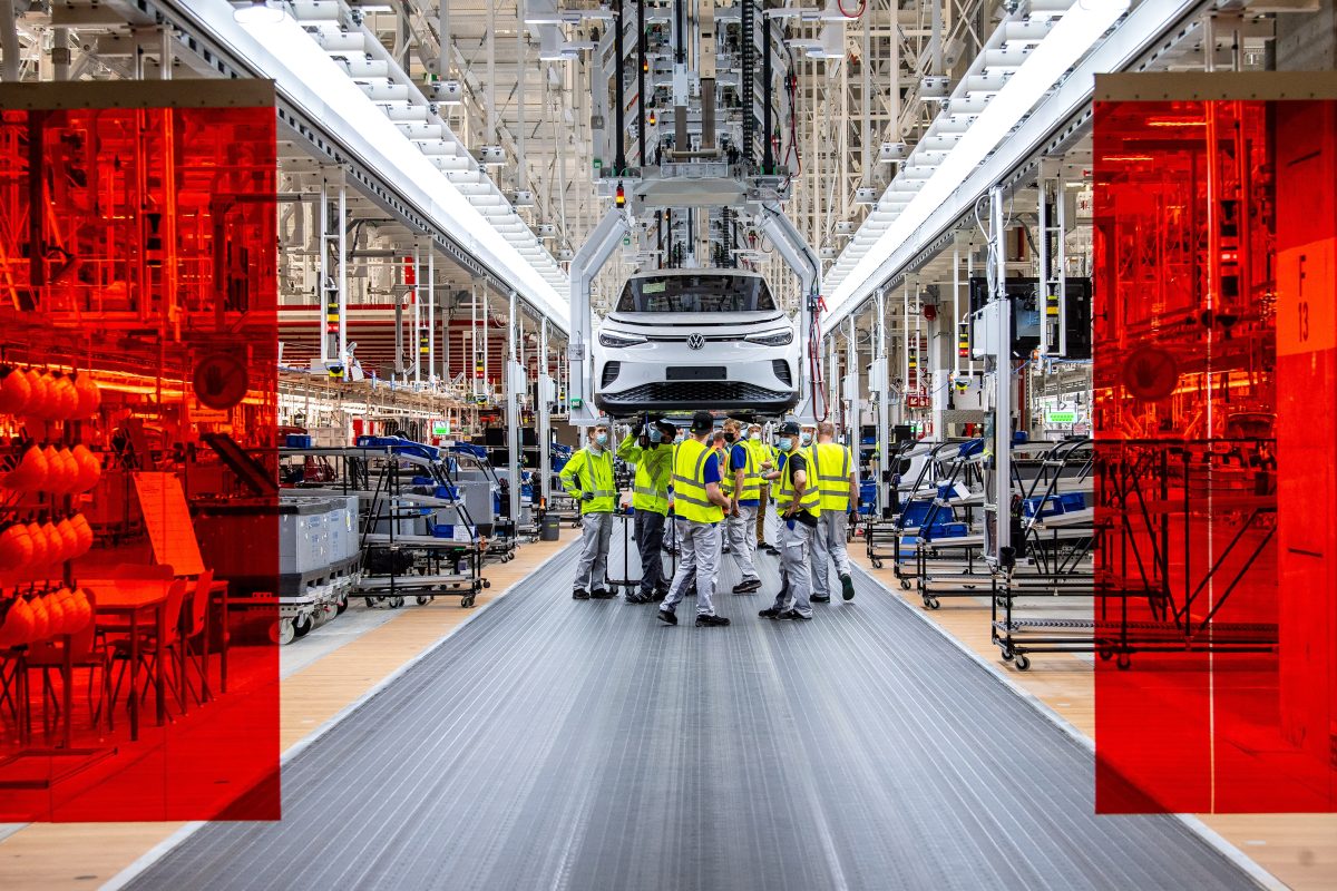 Offenbar haben im VW-Werk Emden Entlassungsgespräche begonnen.