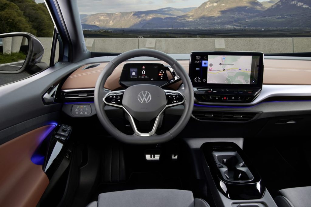 So sieht das Cockpit des VW ID.5 momentan aus. Bald soll sich in den Innenräumen der VW-Modele aber einiges verändern.