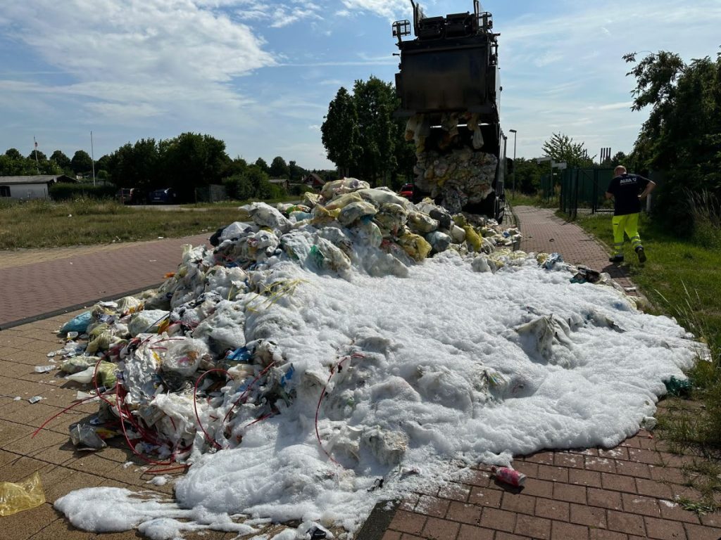 Die Alba-Mitarbeiter hatten die Säcke zum Glück schon aussortiert.