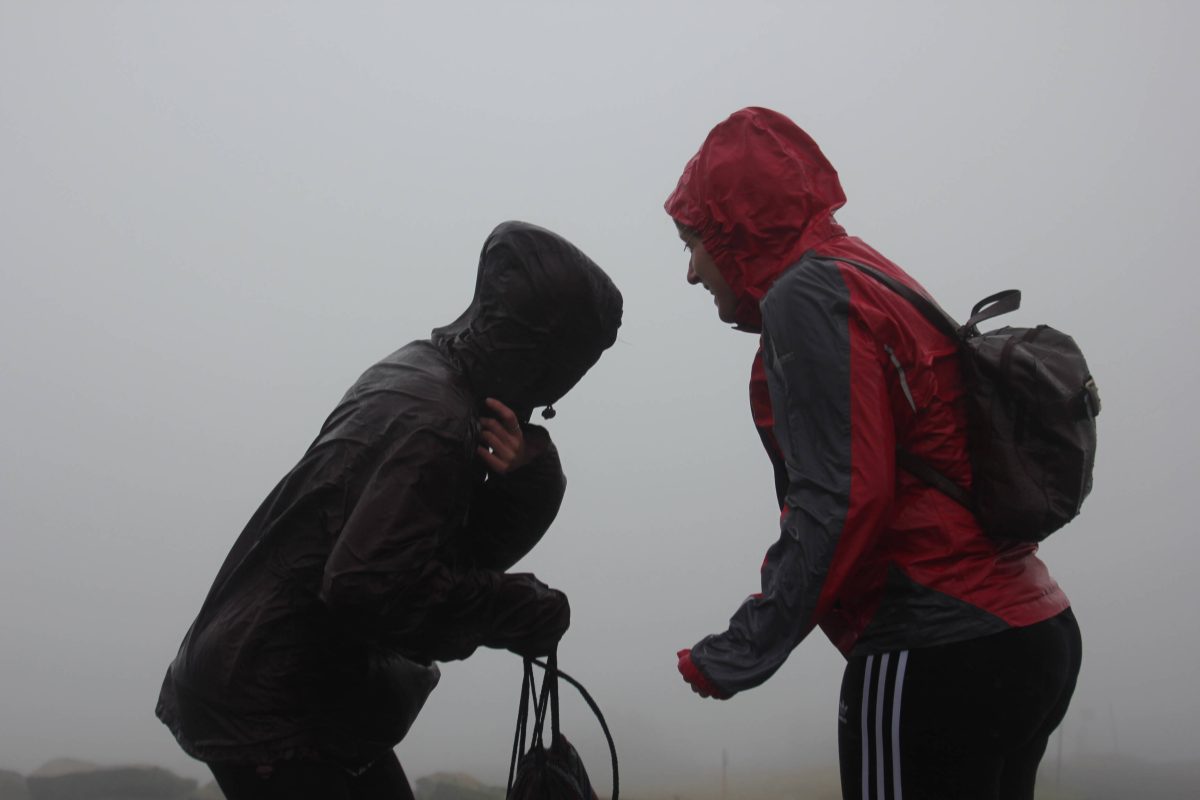 Laut der Vorhersage des Deutschen Wetterdienstes kann es auf dem Brocken zu Orkanböen mit Geschwindigkeiten von bis zu 120 Kilometern pro Stunde kommen.