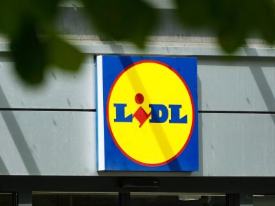Experten testen im SWR-Marktcheck verschiedene Produkte von Supermärkten und Discountern. Hat Lidl oder Rewe die Nase vorn?
