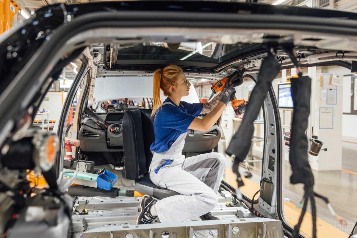 Der Drei-Schicht-Betrieb bei VW in Zwickau steht in Frage.