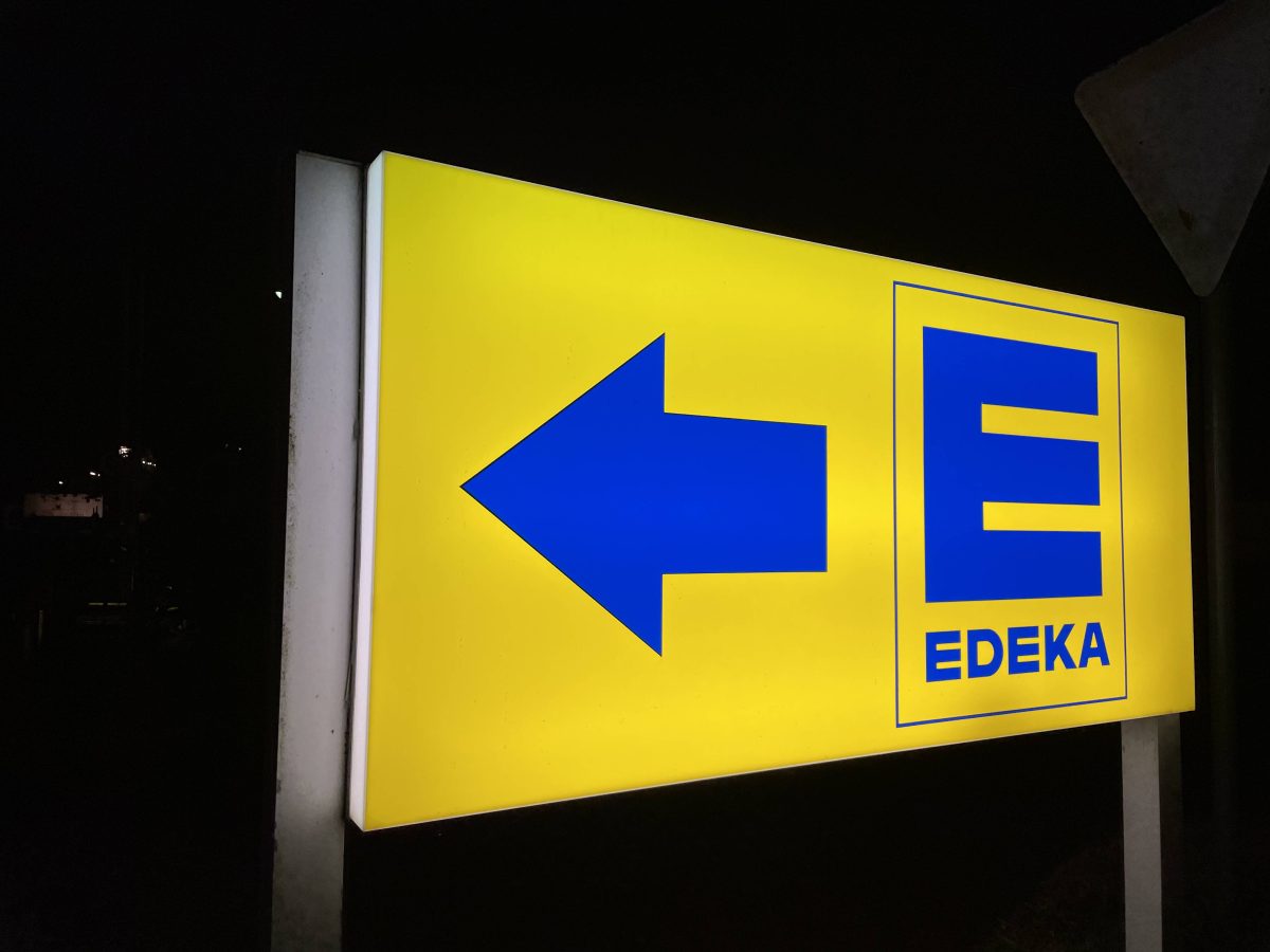 Edeka in Wolfsburg: Polizei ist nach dieser Aktion komplett bedient – „Unterste Schublade“
