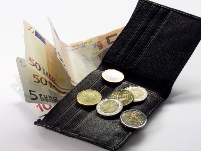 Lidl, Kaufland und Co: Geheimer Trick lässt dich beim Einkaufen bares Geld sparen