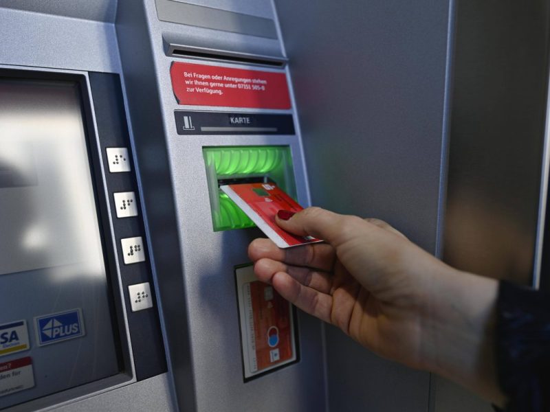 Sparkasse: Geld der Kunden wegen neuer Masche in Gefahr – vor allem diese Konten sind betroffen